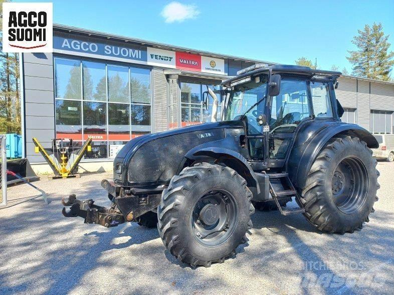Valtra T190 Traktory