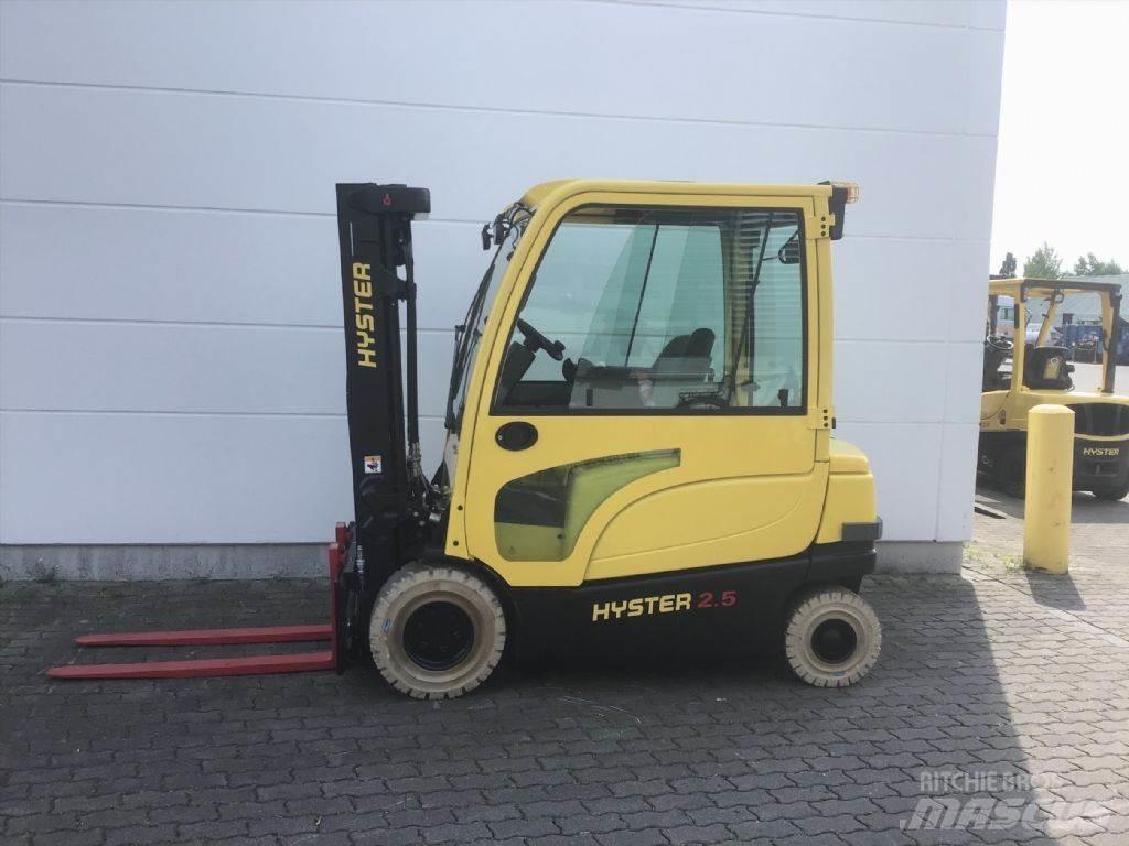 Hyster J 2.5 XN Akumulátorové vozíky
