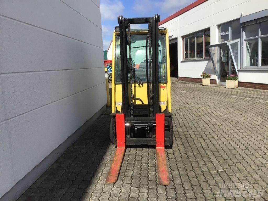 Hyster J 3.0 XN Akumulátorové vozíky