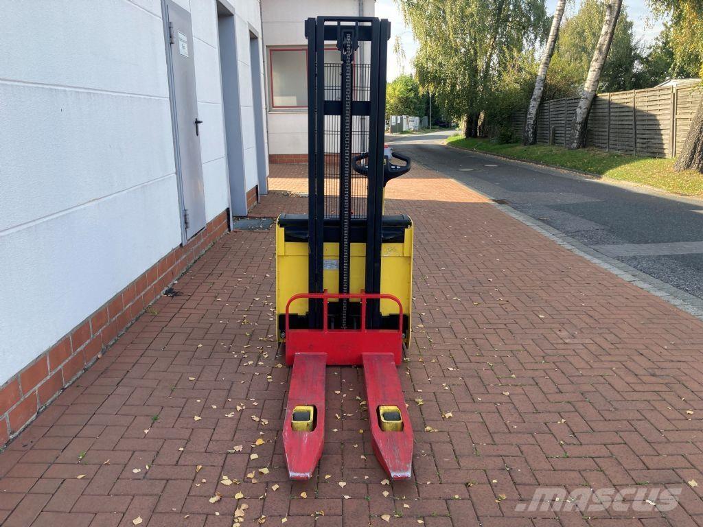 Hyster S 1.0E Ručně vedené vysokozdvižné vozíky