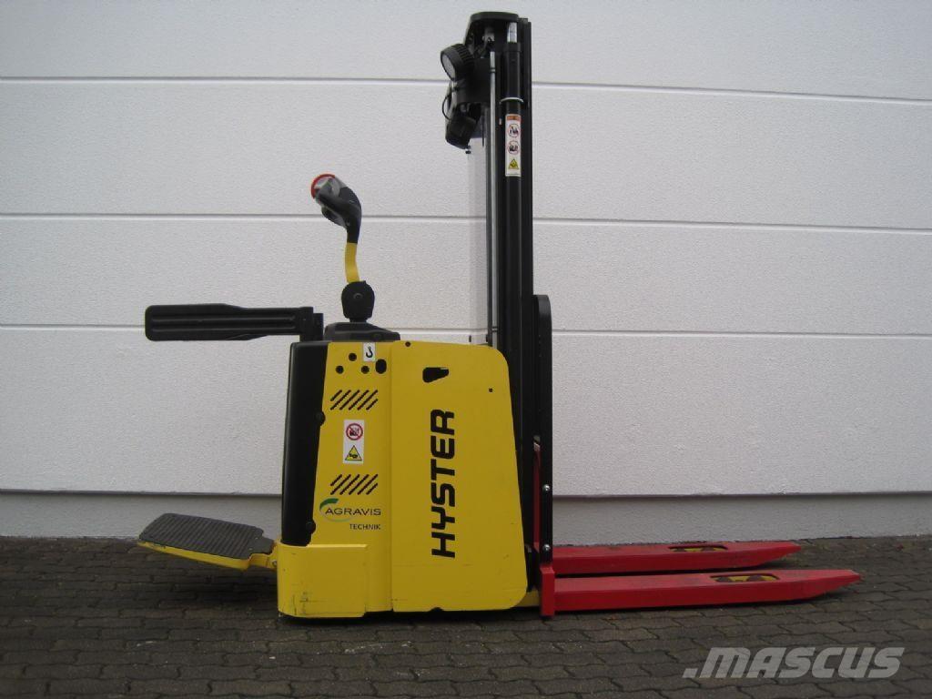 Hyster S 1.5S Ručně vedené vysokozdvižné vozíky