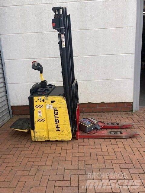Hyster S1.5S Ručně vedené vysokozdvižné vozíky
