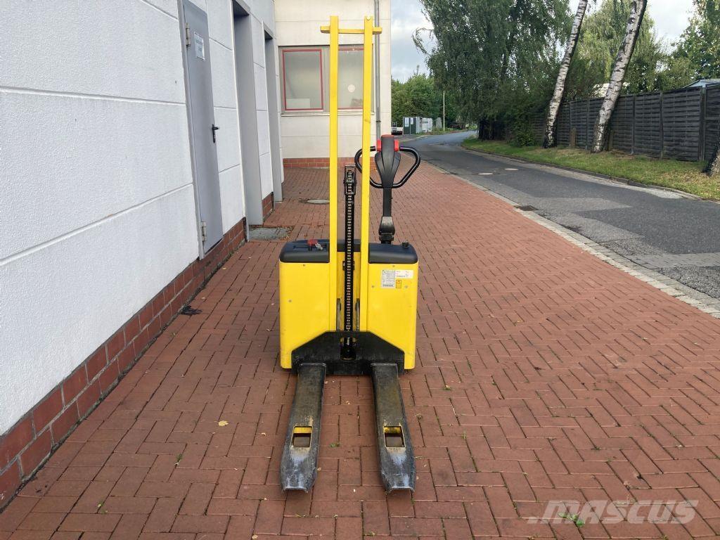 Hyster SC 1.0 Ručně vedené vysokozdvižné vozíky