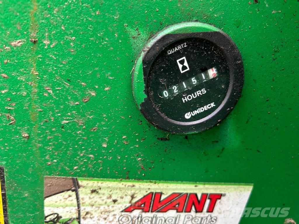 Avant 320S Víceúčelové nakladače