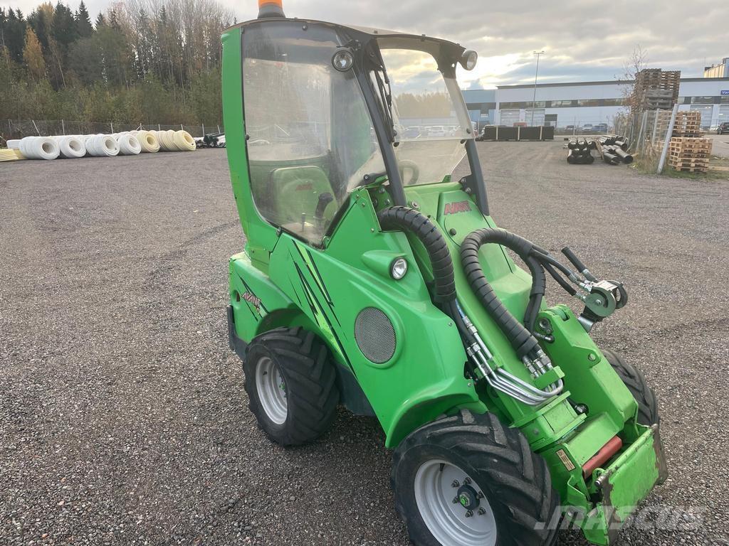 Avant 420 Víceúčelové nakladače