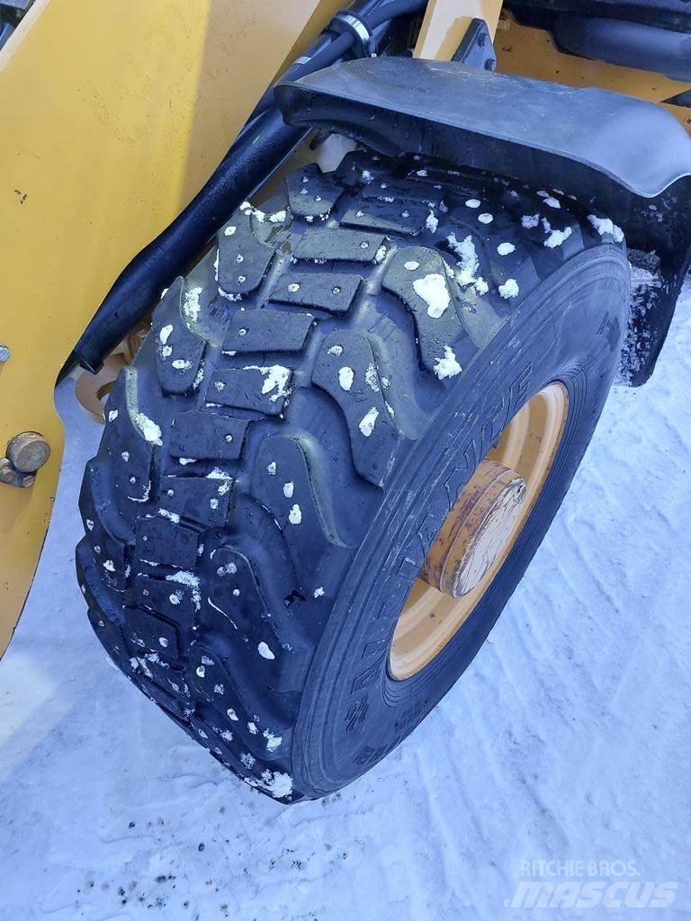 CAT 906H Další