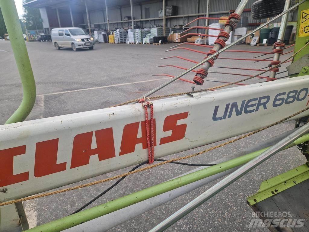 CLAAS 680 Obraceče a shrabovače sena