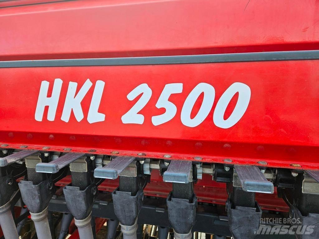 Tume HS250 Kombinované secí stroje