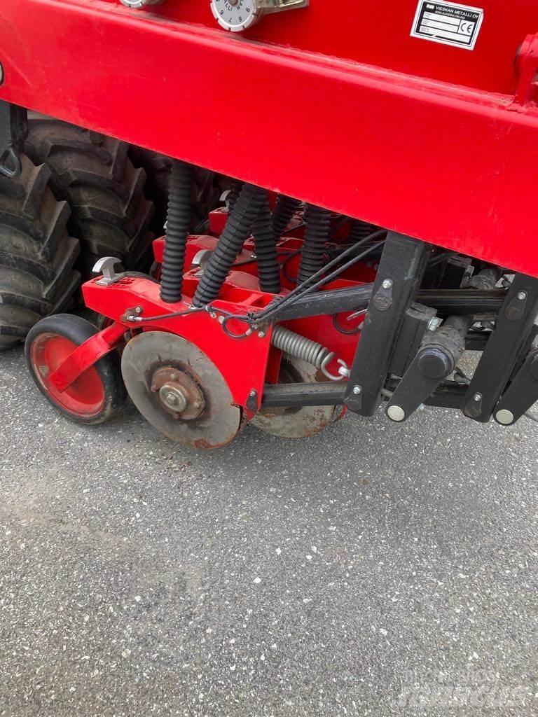 VM 300 Kombinované secí stroje