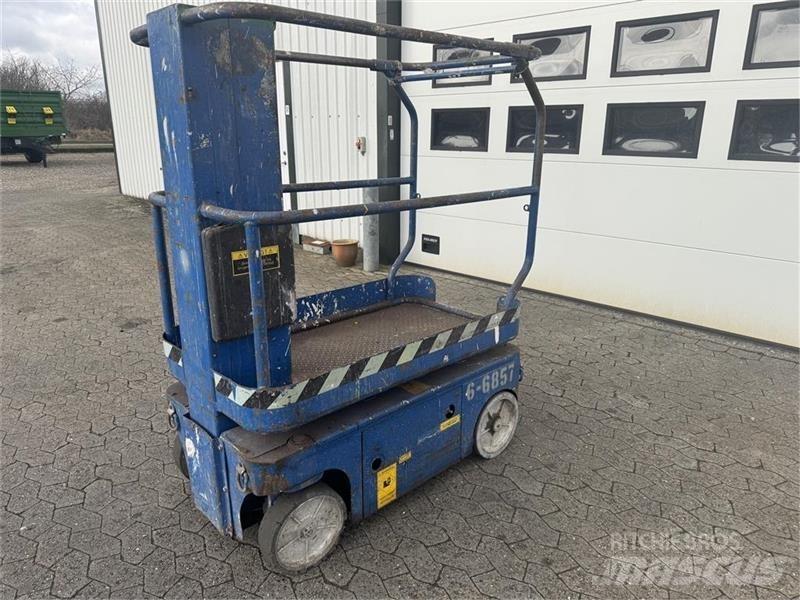 UpRight TM 12 Další zvedače a plošiny
