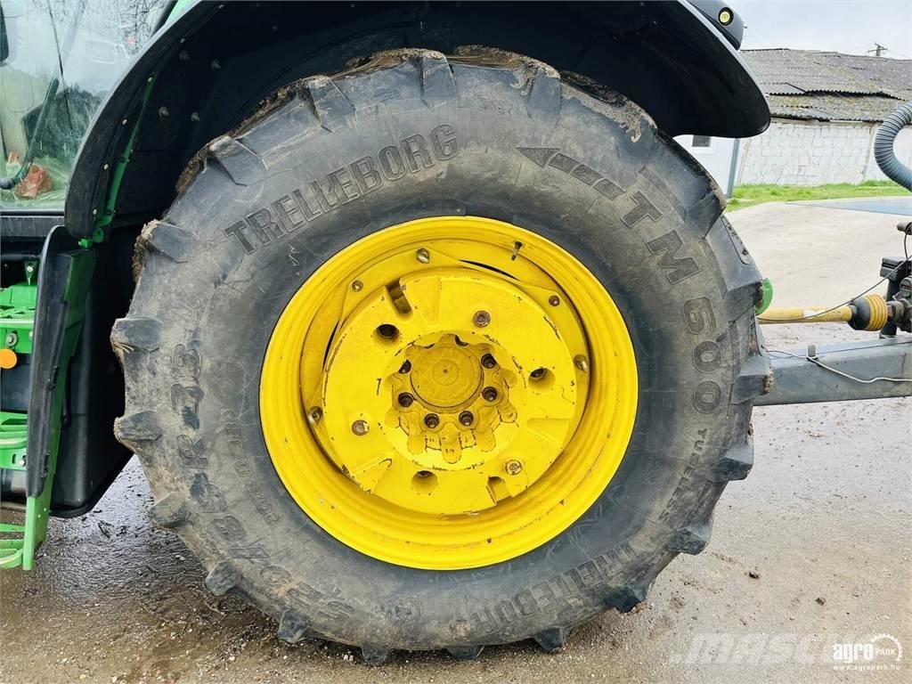 John Deere 6155M Traktory