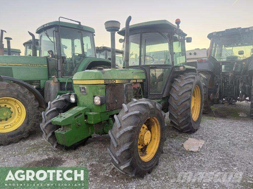 John Deere 2650 Traktory