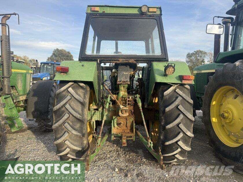 John Deere 3350 Traktory