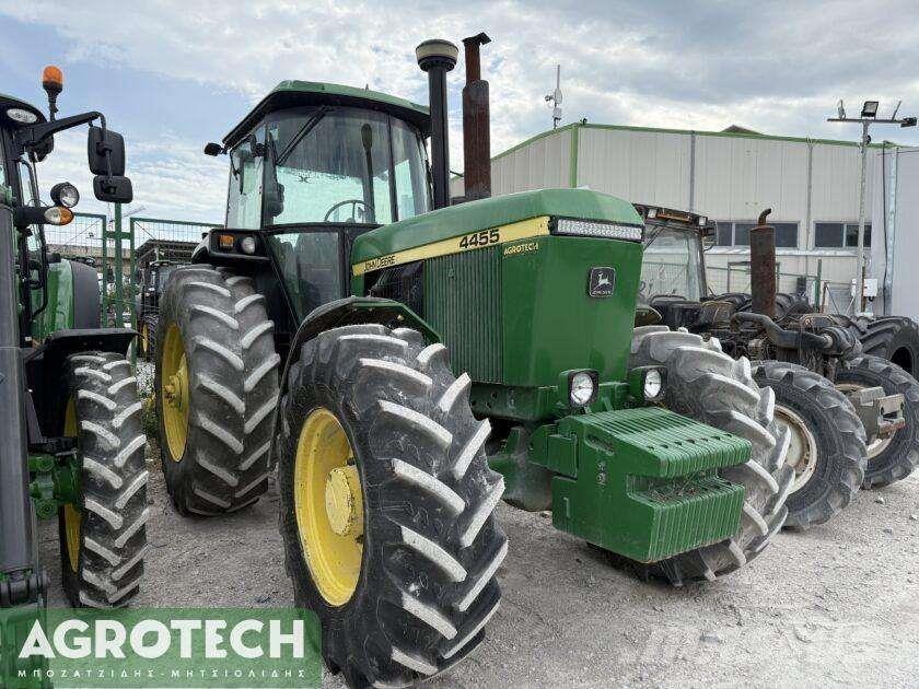 John Deere 4455 Traktory