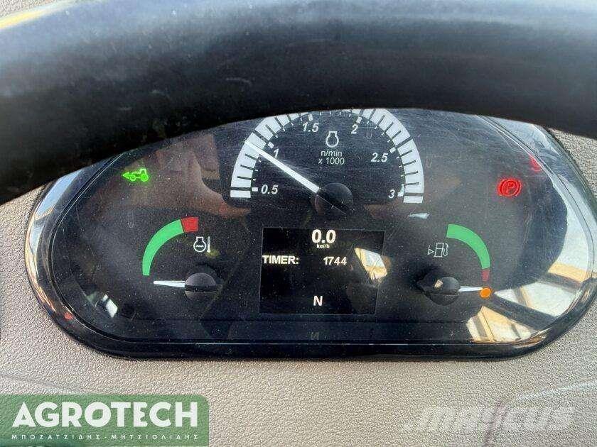 John Deere 5075 GL Traktory