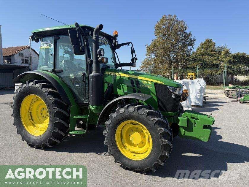 John Deere 5100M Traktory
