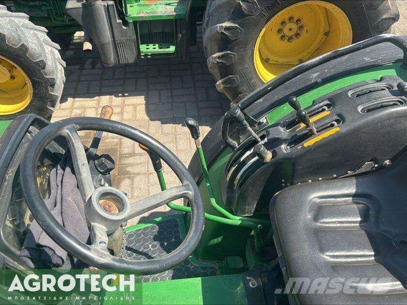 John Deere 5510N Traktory