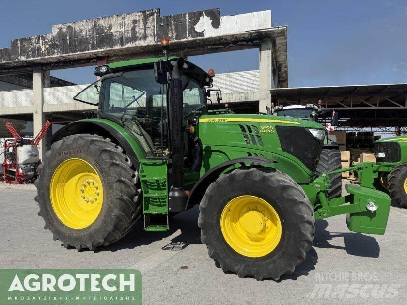 John Deere 6210R Traktory