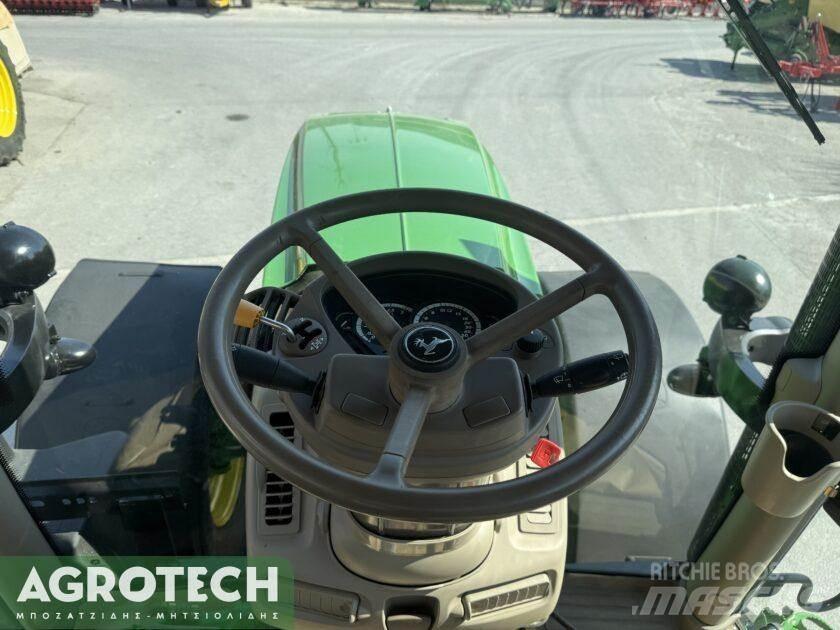 John Deere 6210R Traktory
