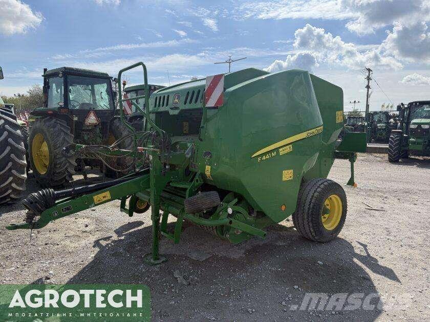 John Deere F441M Lis na válcové balíky
