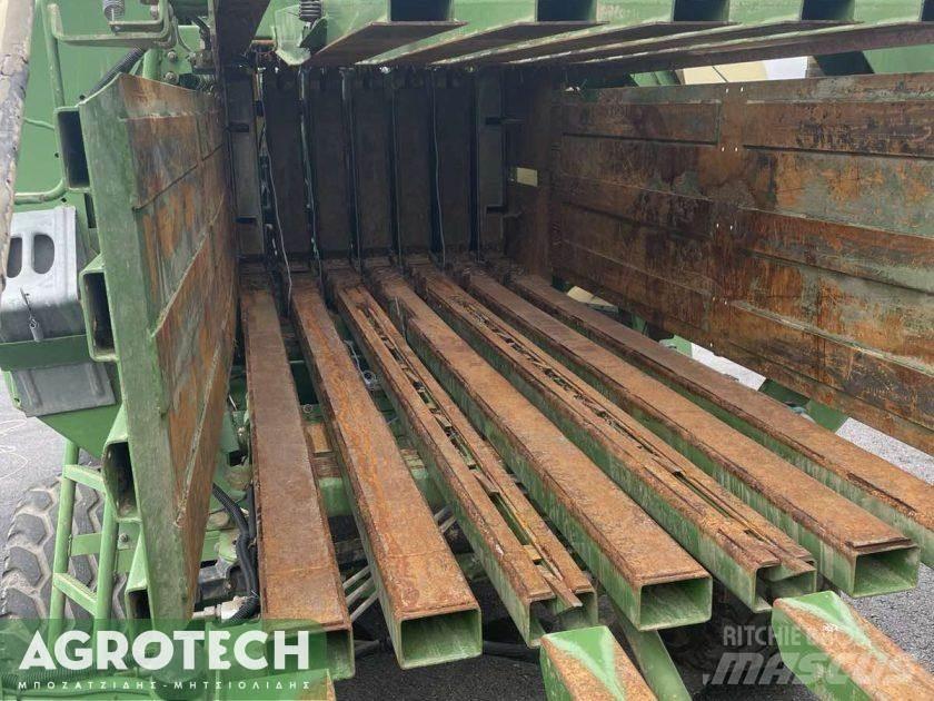 Krone Big Pack 1290 Lis na válcové balíky