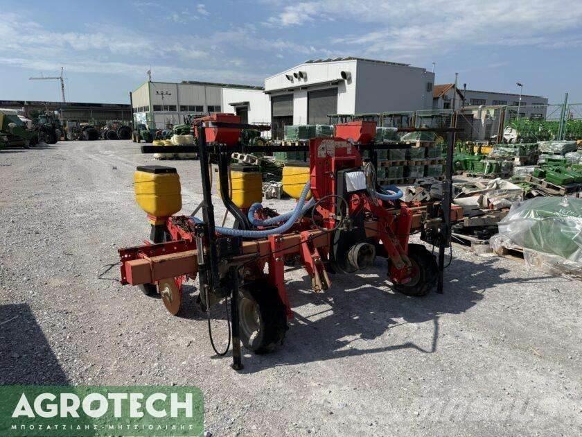 MaterMacc MS 8200 Traktory