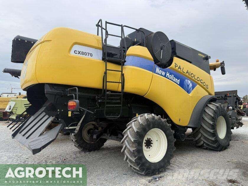 New Holland CX 8070 Traktory