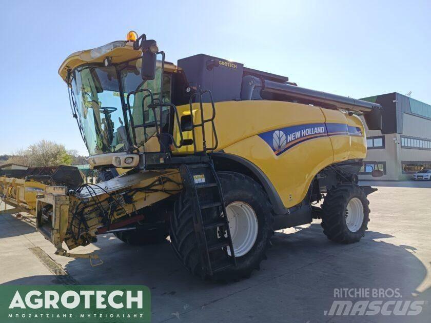 New Holland CX 840 Traktory