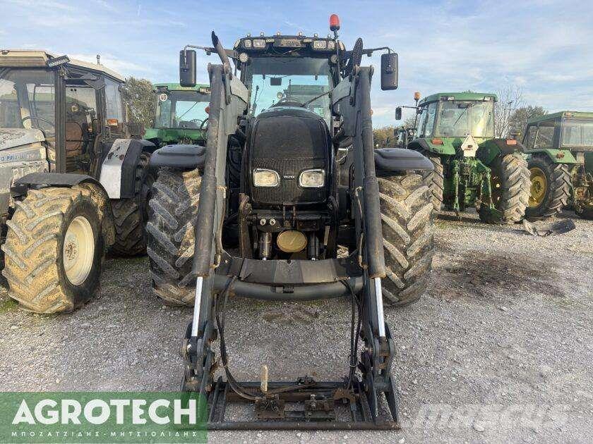 Valtra T 190 Traktory