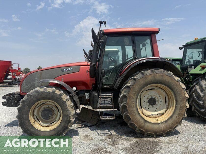Valtra T151 Traktory