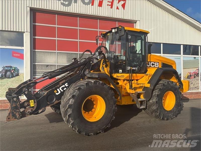 JCB 427 Agri Kolové nakladače