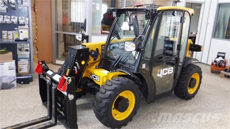 JCB 514-40 Teleskopické manipulátory