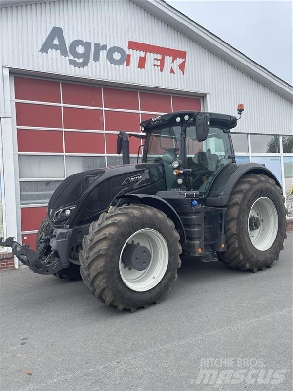 Valtra S394 Traktory