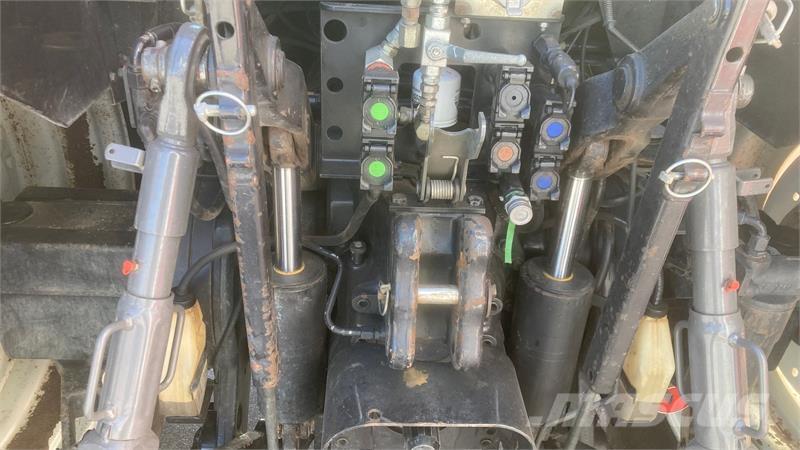 Valtra T130 Traktory