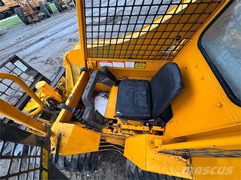 JCB 165 Smykem řízené nakladače