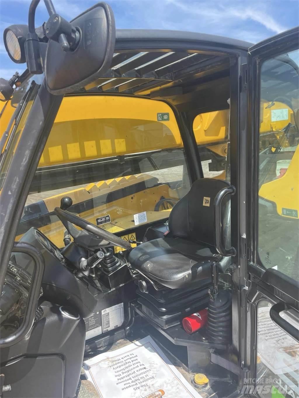 JCB 506.36 Teleskopické manipulátory