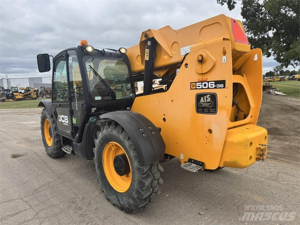 JCB 506-36 Teleskopické manipulátory