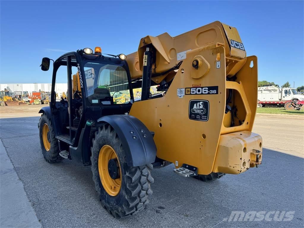 JCB 506-36 Teleskopické manipulátory