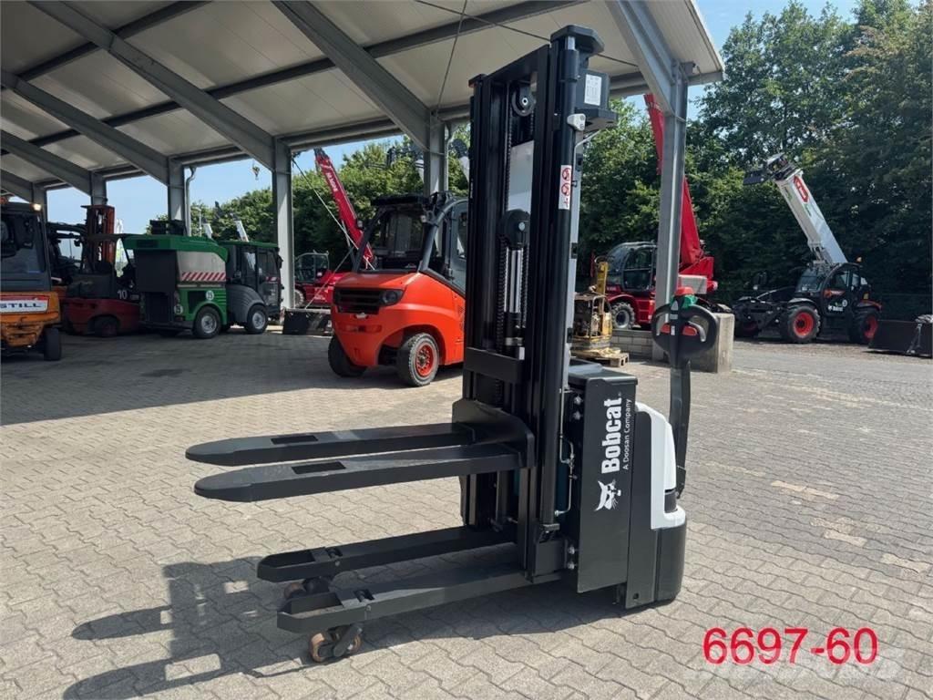 Bobcat BSL 12 N-7i Ručně vedené vysokozdvižné vozíky