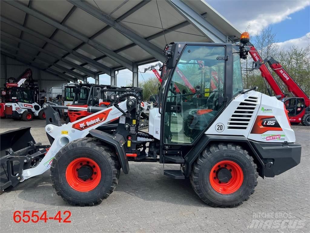 Bobcat L 85 Kolové nakladače