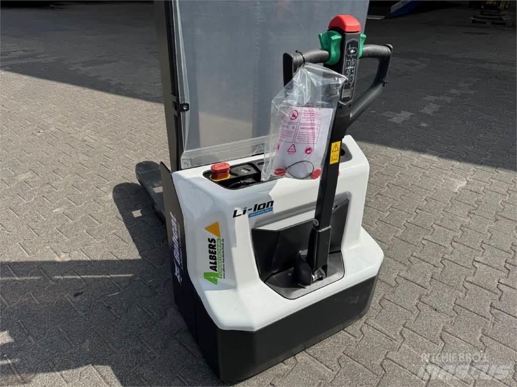 Bobcat LSM 12 N -7 Ručně vedené vysokozdvižné vozíky