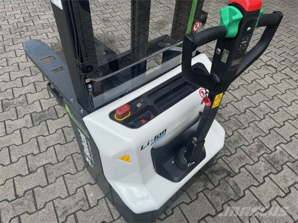 Bobcat LSM12N-7 i Ručně vedené vysokozdvižné vozíky