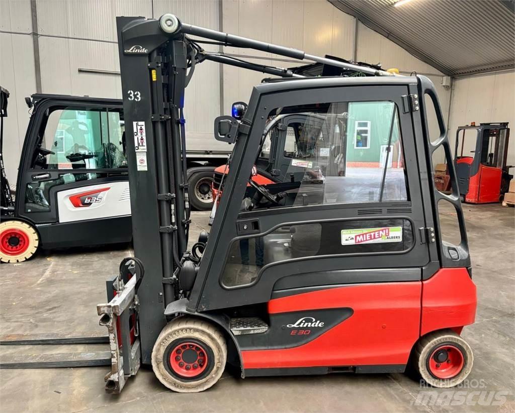 Linde E 30 - 01 Akumulátorové vozíky
