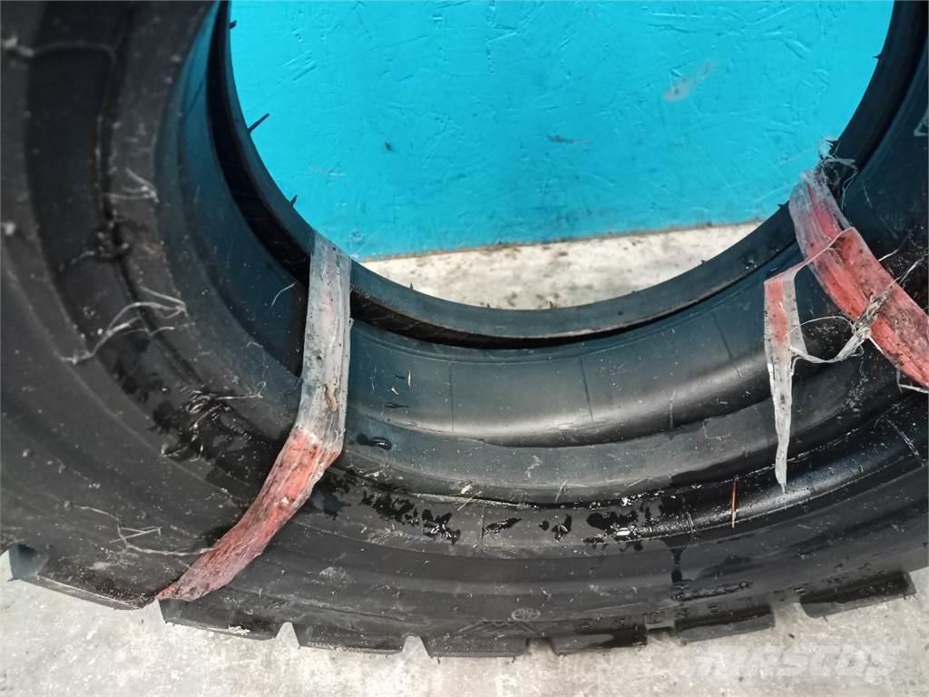  10 6.50-10 Pneumatiky, kola a ráfky