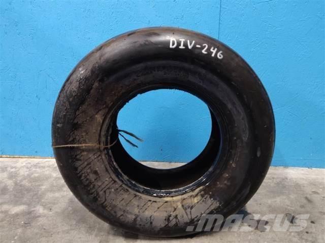  14 11L-14 Pneumatiky, kola a ráfky