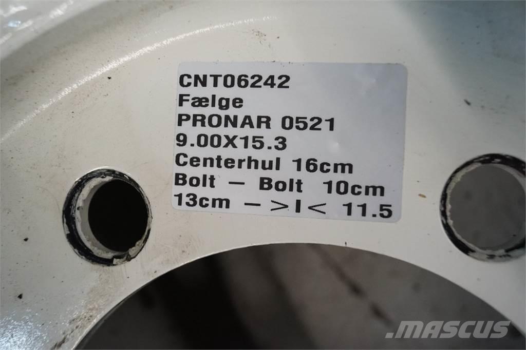  15.3 9.00X15.3 Pneumatiky, kola a ráfky