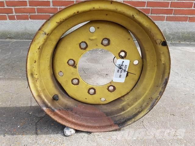  16 5.50FX16 Pneumatiky, kola a ráfky