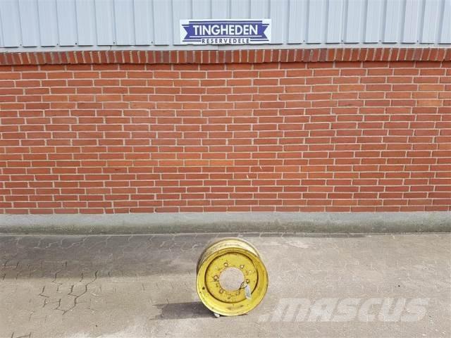  16 5.50FX16 Pneumatiky, kola a ráfky