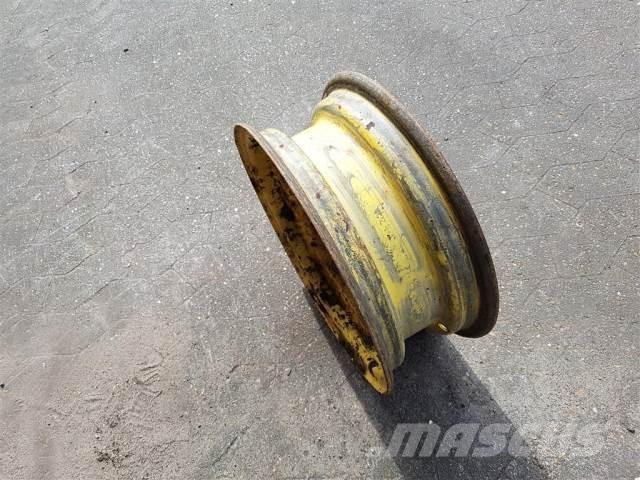  16 5.50FX16 Pneumatiky, kola a ráfky