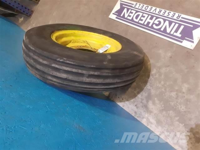  16 7.50-16 Pneumatiky, kola a ráfky
